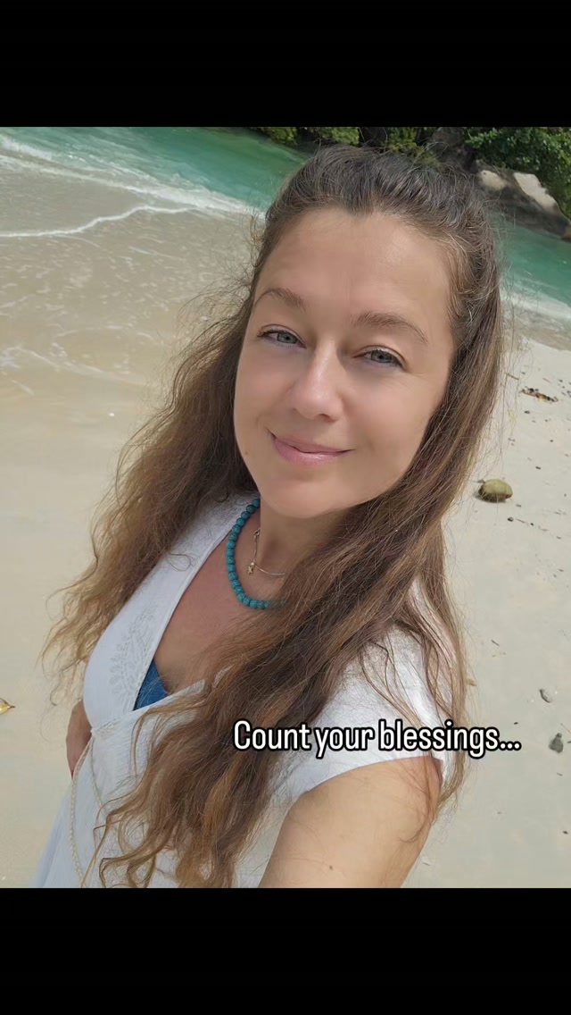 My last days...a blessing 🙌 

Sometimes in the chase of even our dreams we forget about the basics...we are still here.

Much Love and Light 
Namaste

www.nicoleta-bot.de
