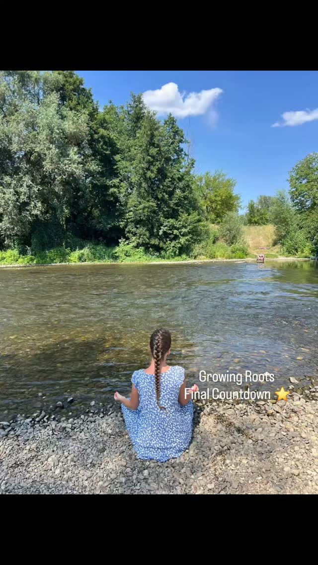 Growing Roots Transformational Yoga retreat 
Today it was about rooting into the country traditions and energy. A grounding day indeed🙏

A big thank you to all the participants and everyone contributing to our retreat ❤️

Next Yoga retreats:
www.nicoleta-bot.de 

#yogafamily 
#yogabeyondasana 
#yoga
#Romania