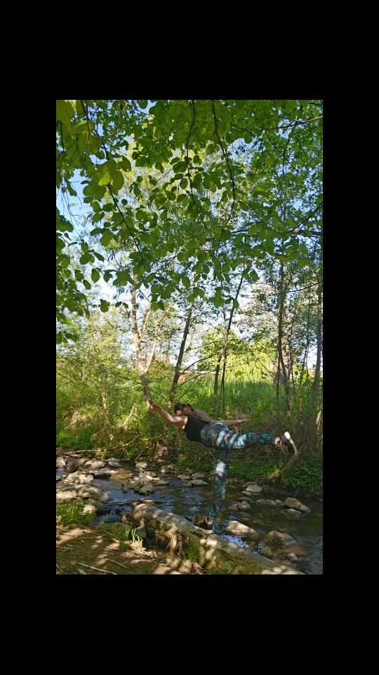 In #balance I find my #peace 

Balance asanas are amazing reminders about your focus. As your focus creates #reality.

www.nicoleta-bot.de 

#yogateacher, #asana